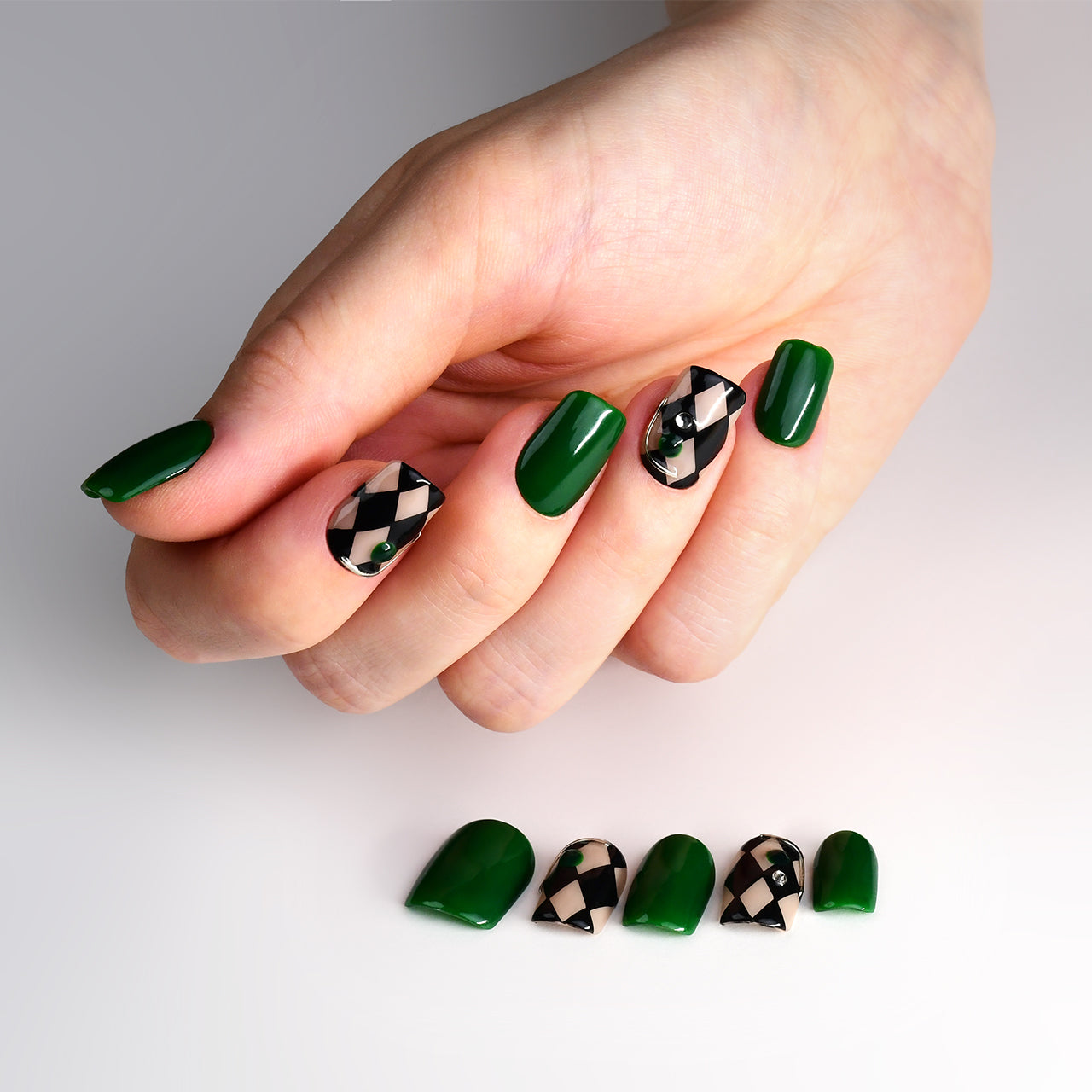 Classy Green Square Almond Handmade Press on Nails With Checkerboard-BEYONDCANVA