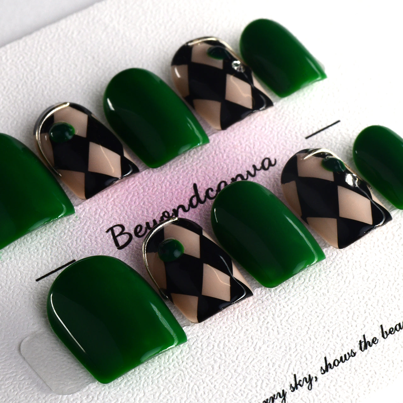Glossy Green Square Almond Handmade Press on Nails With Checkerboard-BEYONDCANVA