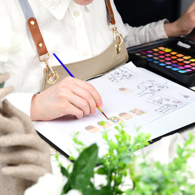 Personalize your nails for free