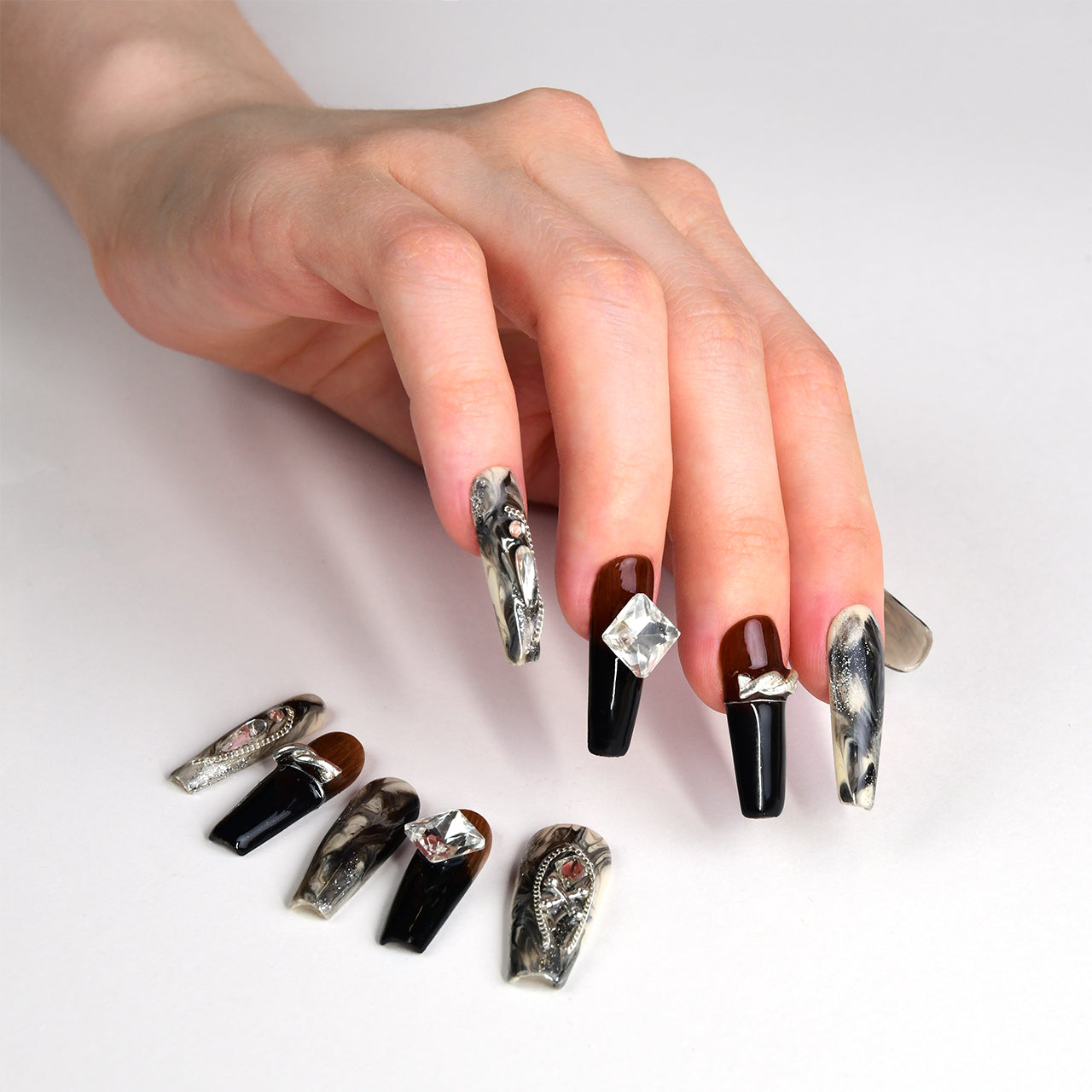 Exquisite Black Onyx Extra Long Coffin Handmade Press On Nails With Diamond And Chains-BEYONDCANVA