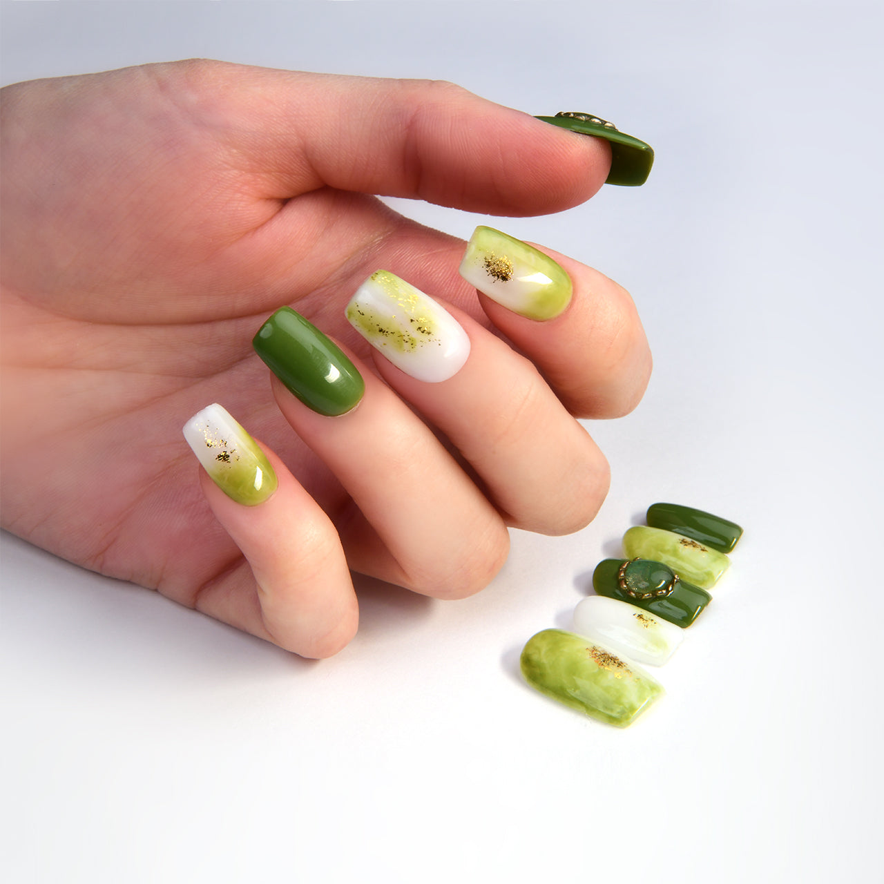 Glossy Green Medium Square Handmade Press On Nails With Chains-BEYONDCANVA