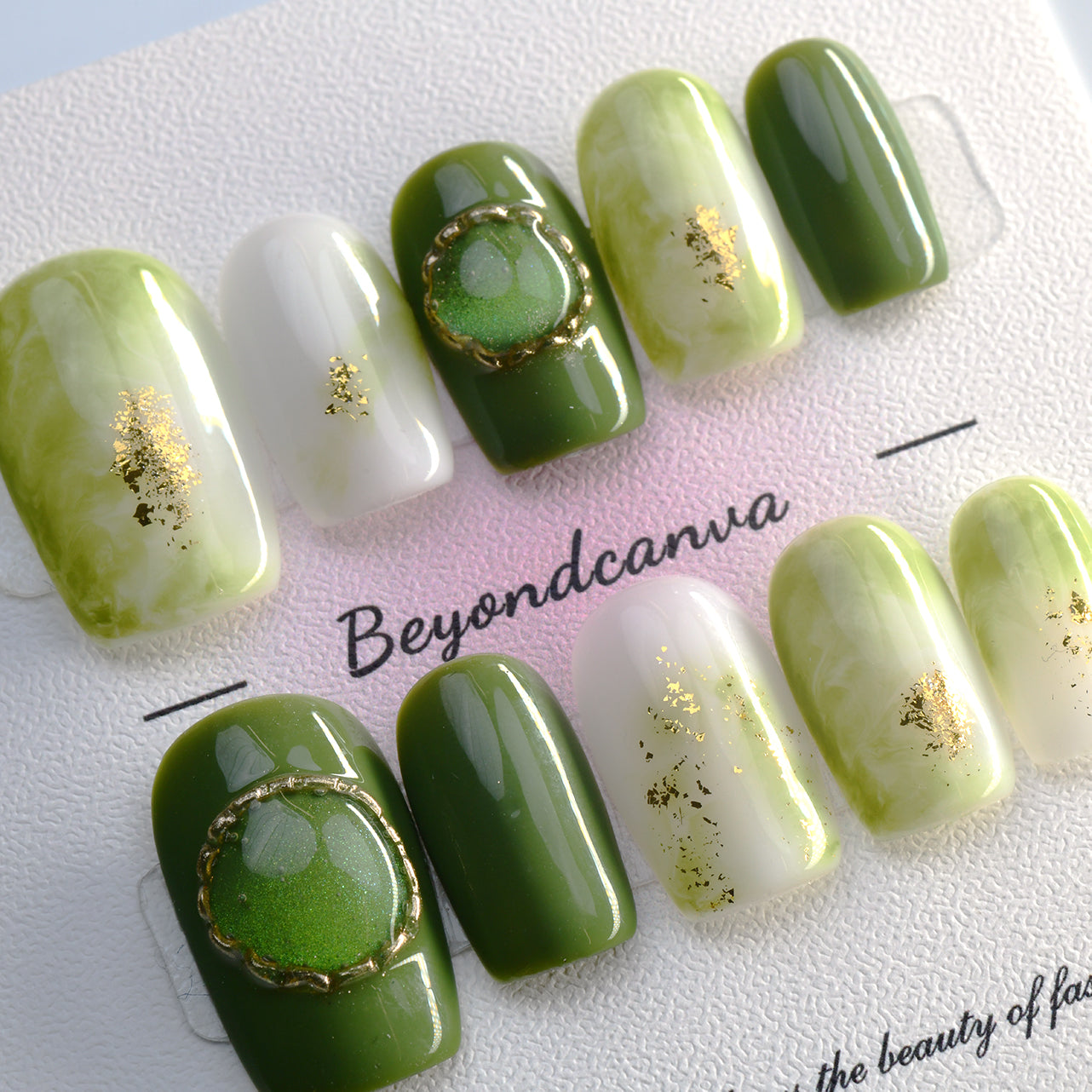Exquisite Green Medium Square Handmade Press On Nails With Chains-BEYONDCANVA