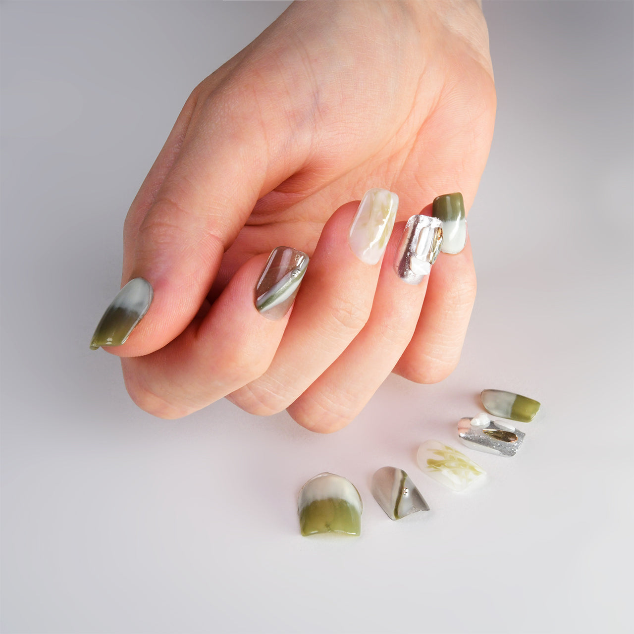 Ombre Green Elegant Short Square Handmade Press On Nails BEYONDCANVA