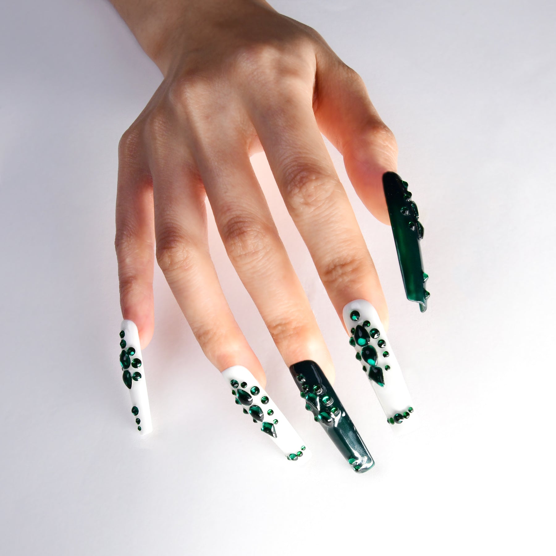 Elegant Green Acrylic Extra Extra Long Square Diamond Handmade Press On Nails BEYONDCANVA