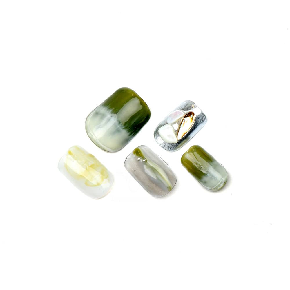 Glossy Ombre Green Acrylic Short Square Handmade Press On Nails With Diamond BEYONDCANVA