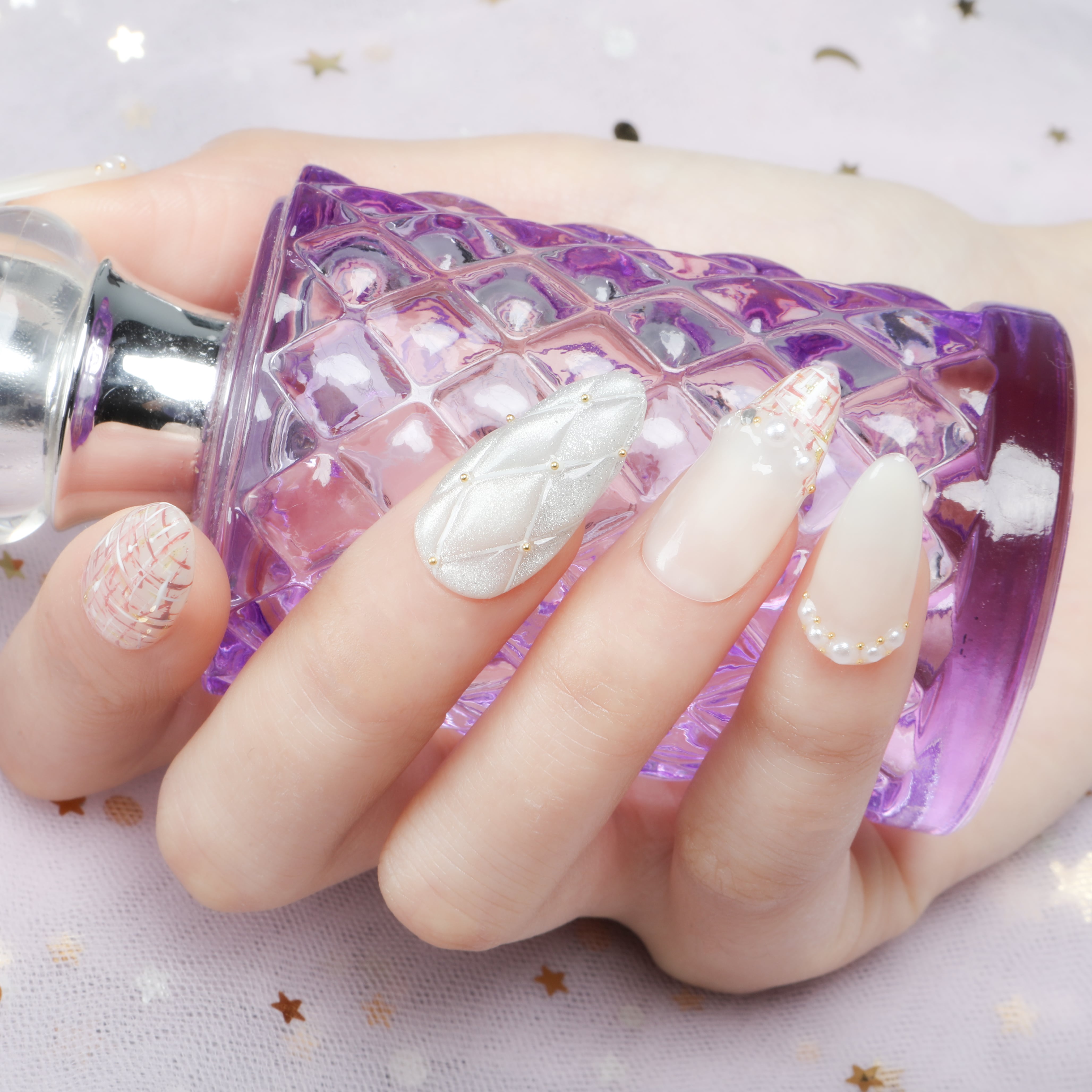 Pearl Radiance Handmade Press On Nails