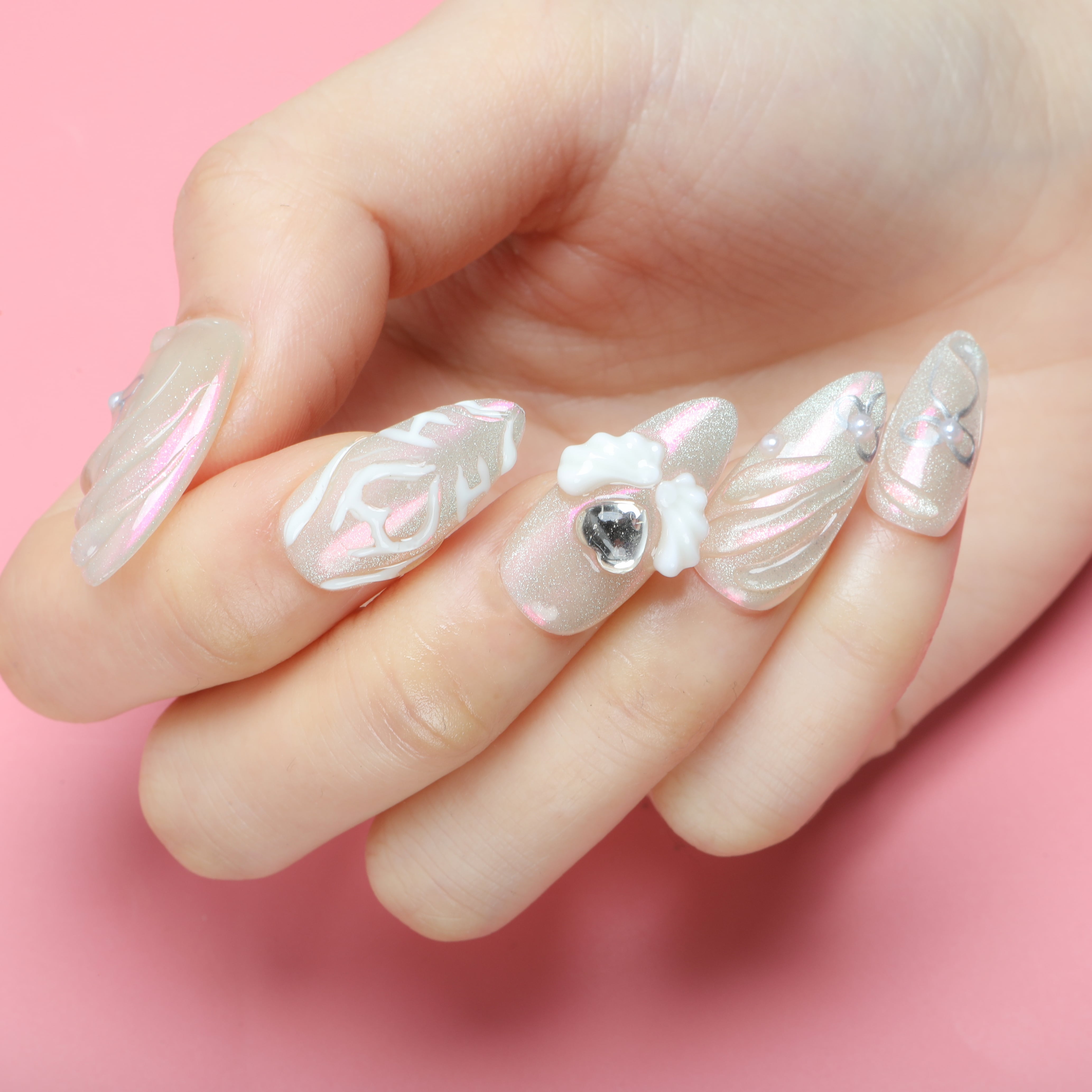 Diamond Heart's Glow Handmade Press On Nails