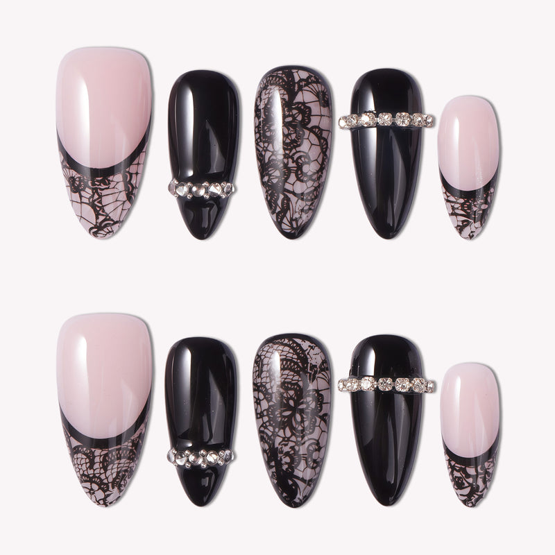 Noir Chantilly Handmade Press On Nails