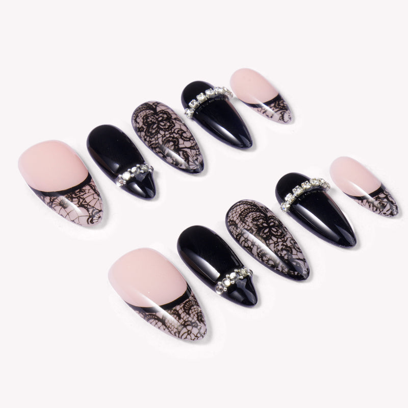 Noir Chantilly Handmade Press On Nails